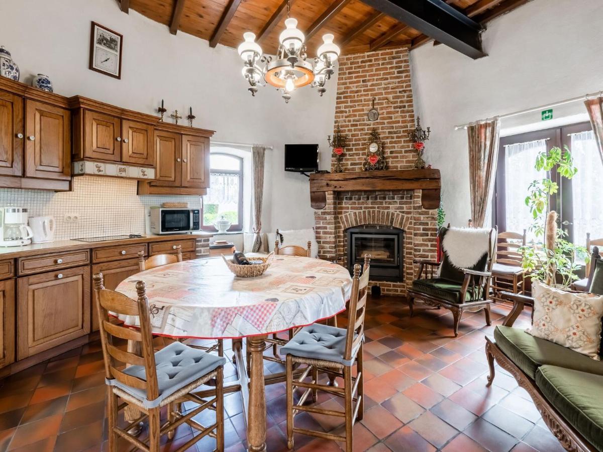 Stunning Holiday Home In Oombergen With Terrace And Garden Zottegem Ngoại thất bức ảnh